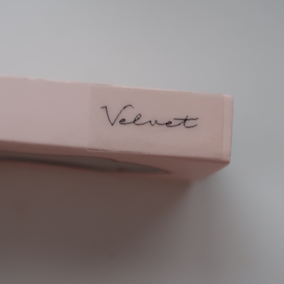 False Lashes - Picture 3 of 3